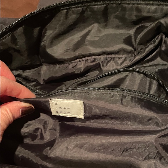 A New Day Black Quilted Tote Bag - Picture 3 of 5